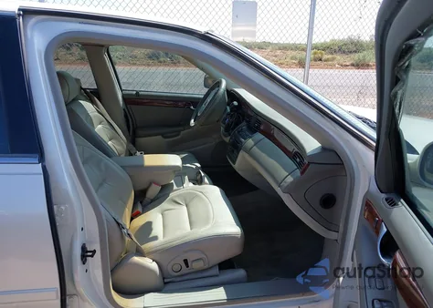 2003 Cadillac Deville Standard z USA, uszkodzony, nr VIN 1G6KD54Y73U173380